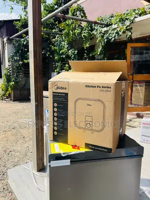 10l Midea Water Heater White Hot and Cold Function