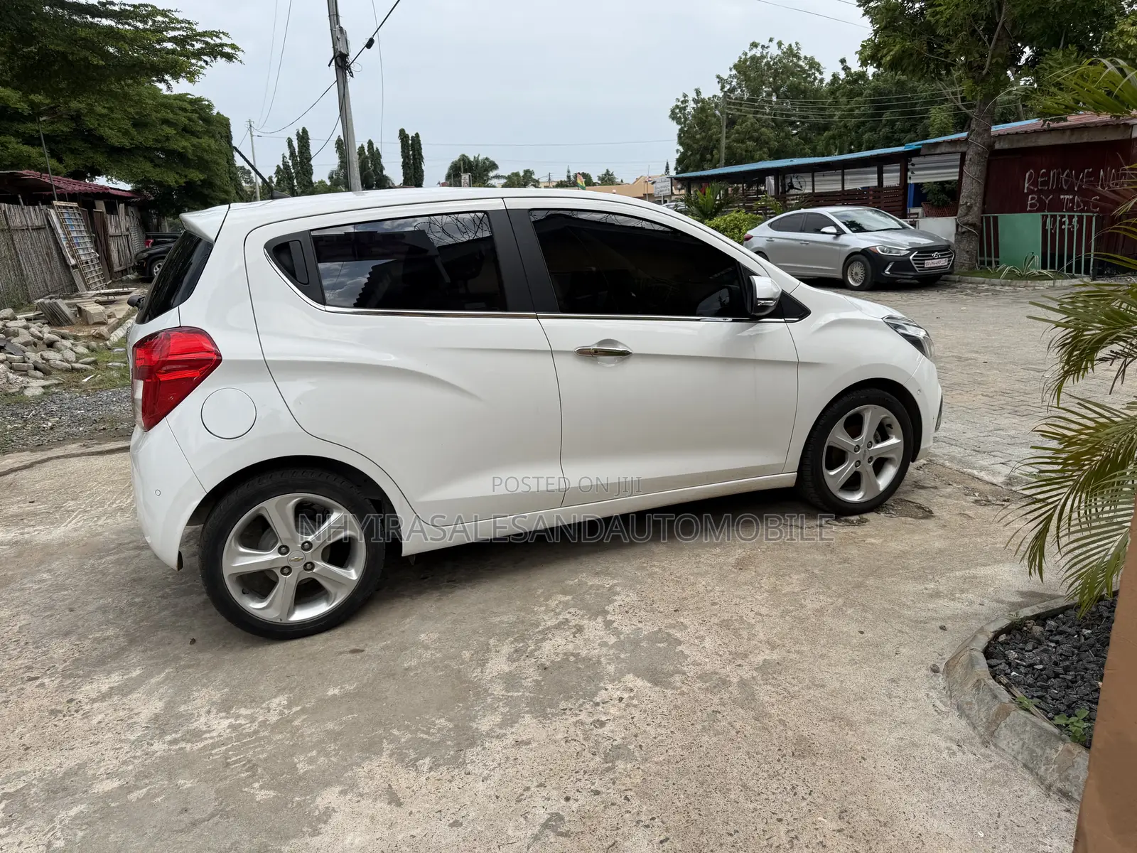 Chevrolet Spark LT w/2LT CVT 2017 White
