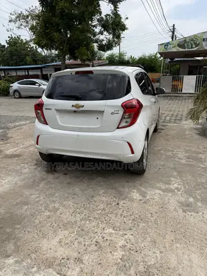 Chevrolet Spark LT w/2LT CVT 2017 White