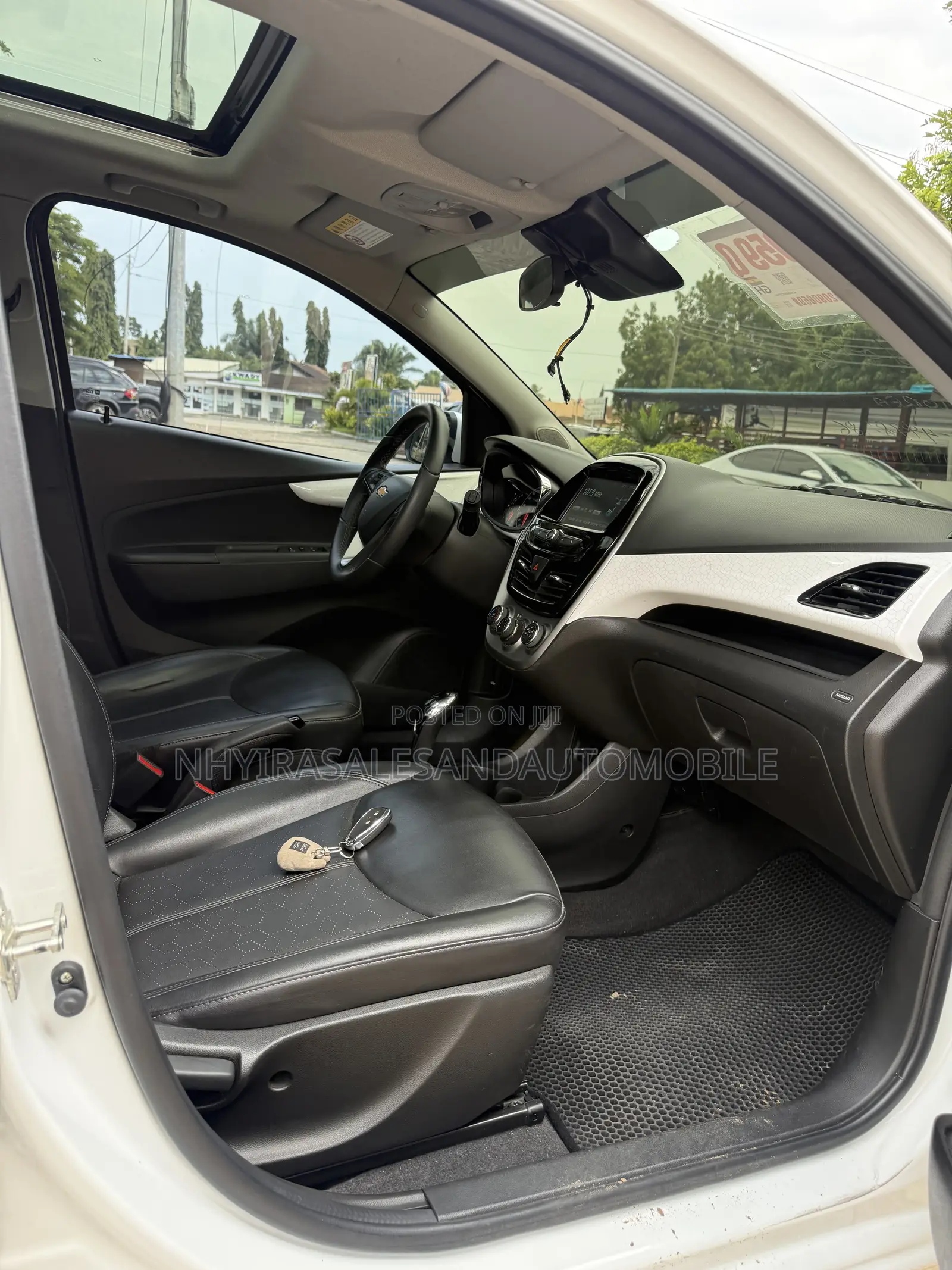 Chevrolet Spark LT w/2LT CVT 2017 White