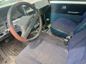 Nissan Hardbody 1989 White