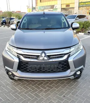 Mitsubishi Montero Sport 2018 Gray