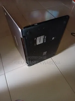 Laptop Toshiba Satellite L870 8GB Intel Core i3 SSD 128GB