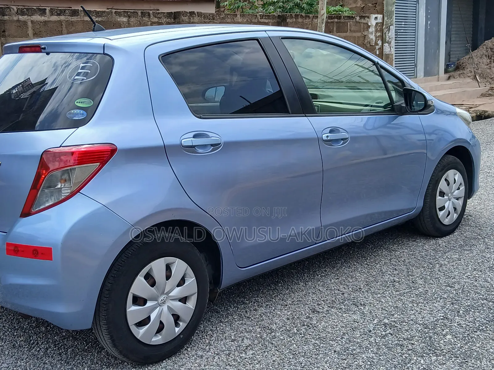 Toyota Vitz 1.0 FWD 3dr 2013 Blue