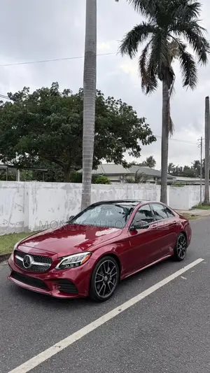 Mercedes-Benz C300 2019 Red