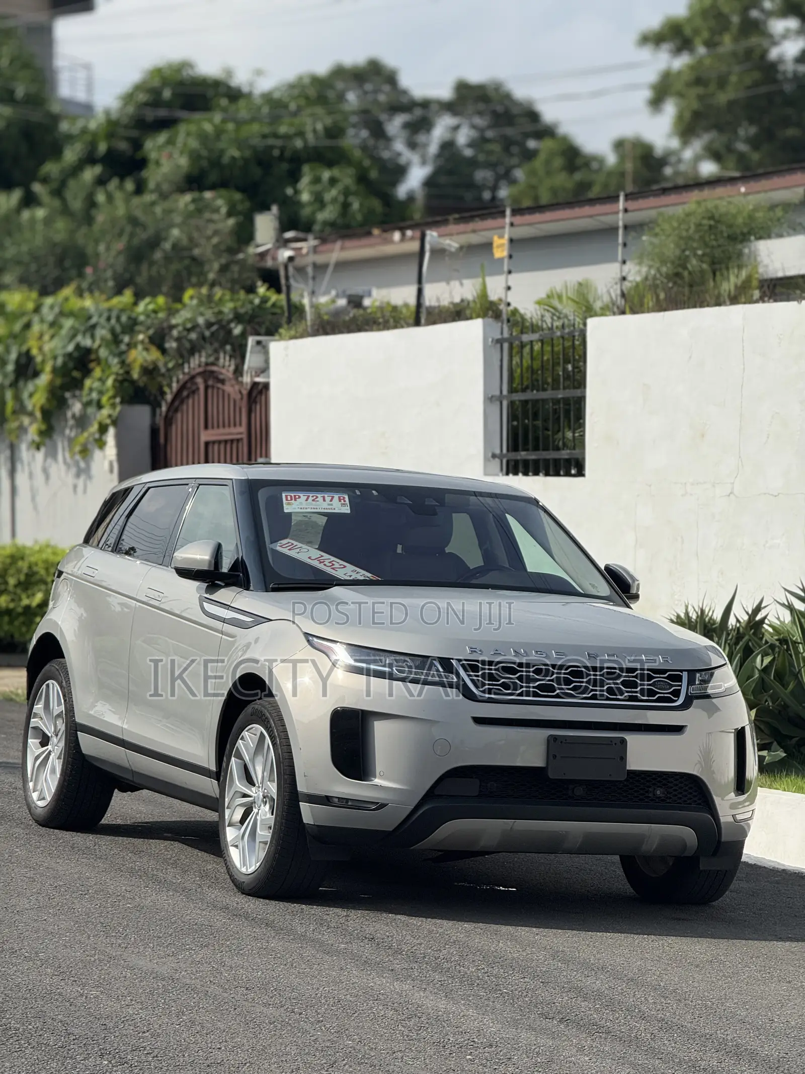 Land Rover Range Rover Evoque SE AWD 2020 Gray