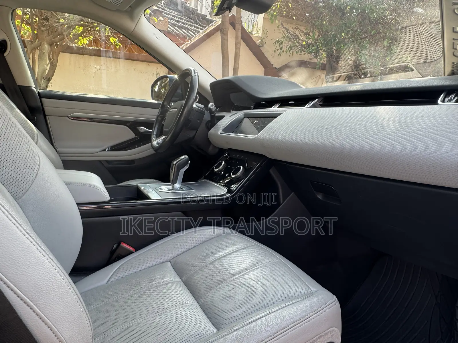 Land Rover Range Rover Evoque SE AWD 2020 Gray