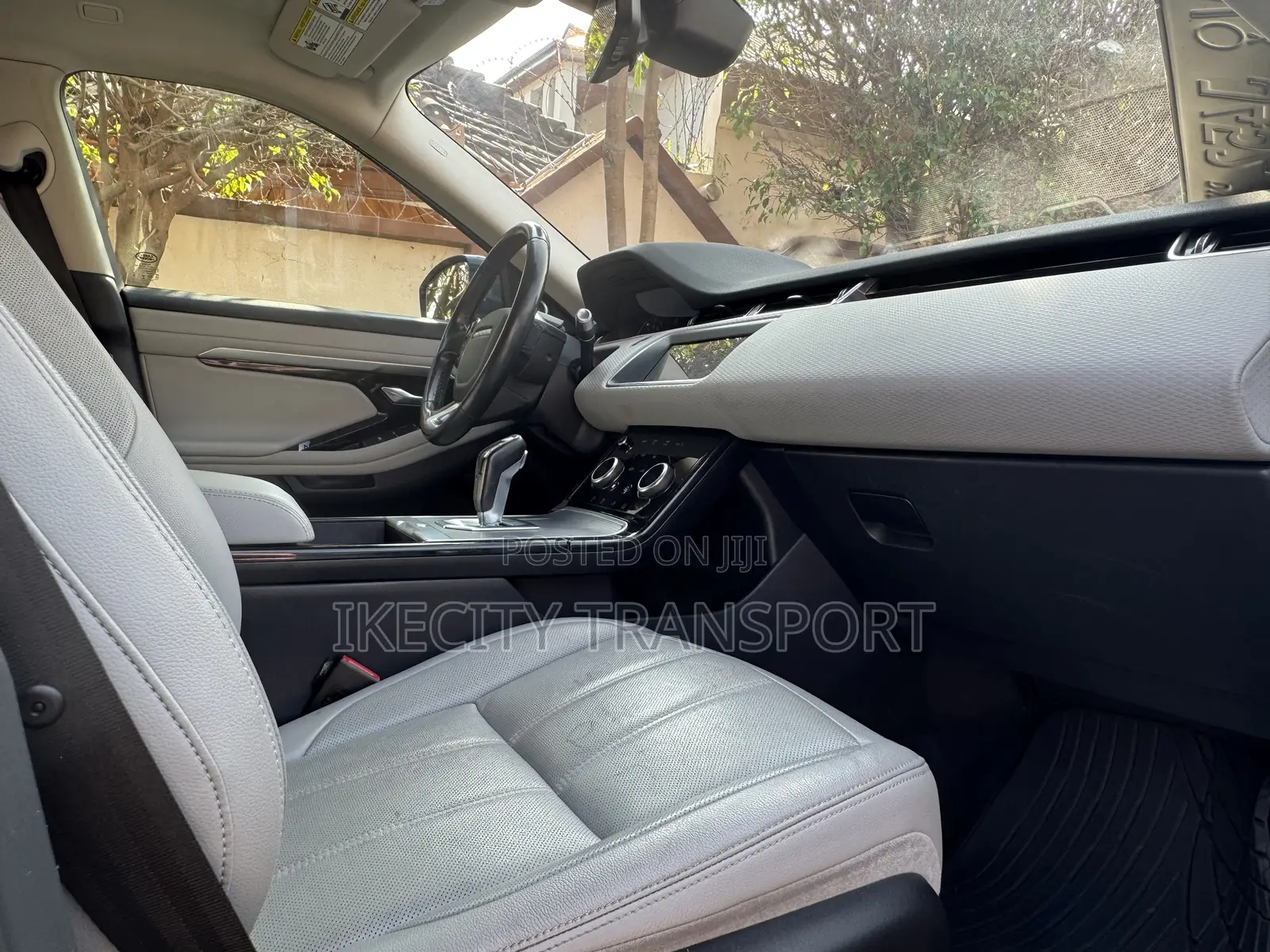 Land Rover Range Rover Evoque SE AWD 2020 Gray