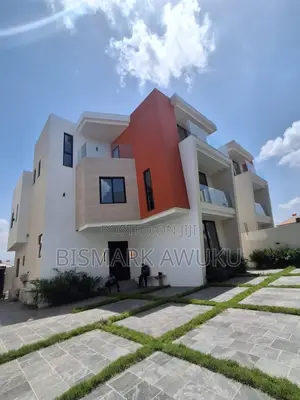 4bdrm House in Dzorwulu for sale