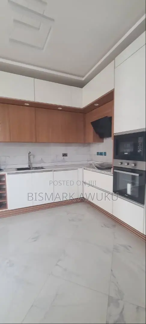 4bdrm House in East Legon for rent