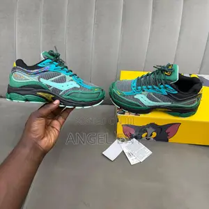 Saucony Progrid Omni 9 "Glowaconstrictor" Sneakers (Loc: Adum Kumasi)