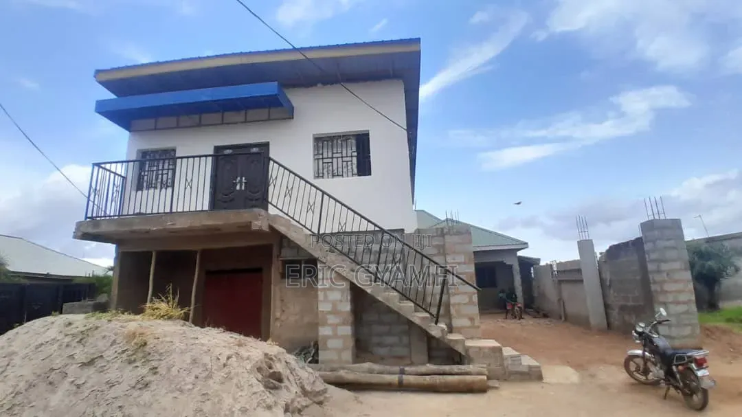 3bdrm House in Adjen Kotoku /Medie, Accra Metropolitan for sale