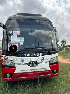 Kia Granbird 2014 White