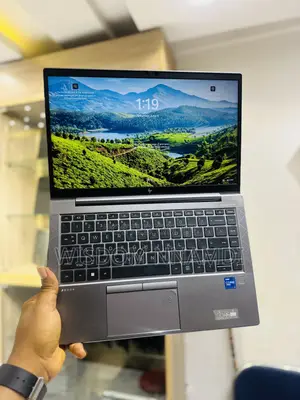 Laptop HP ZBook Firefly G8 32GB Intel Core i7 SSD 512GB