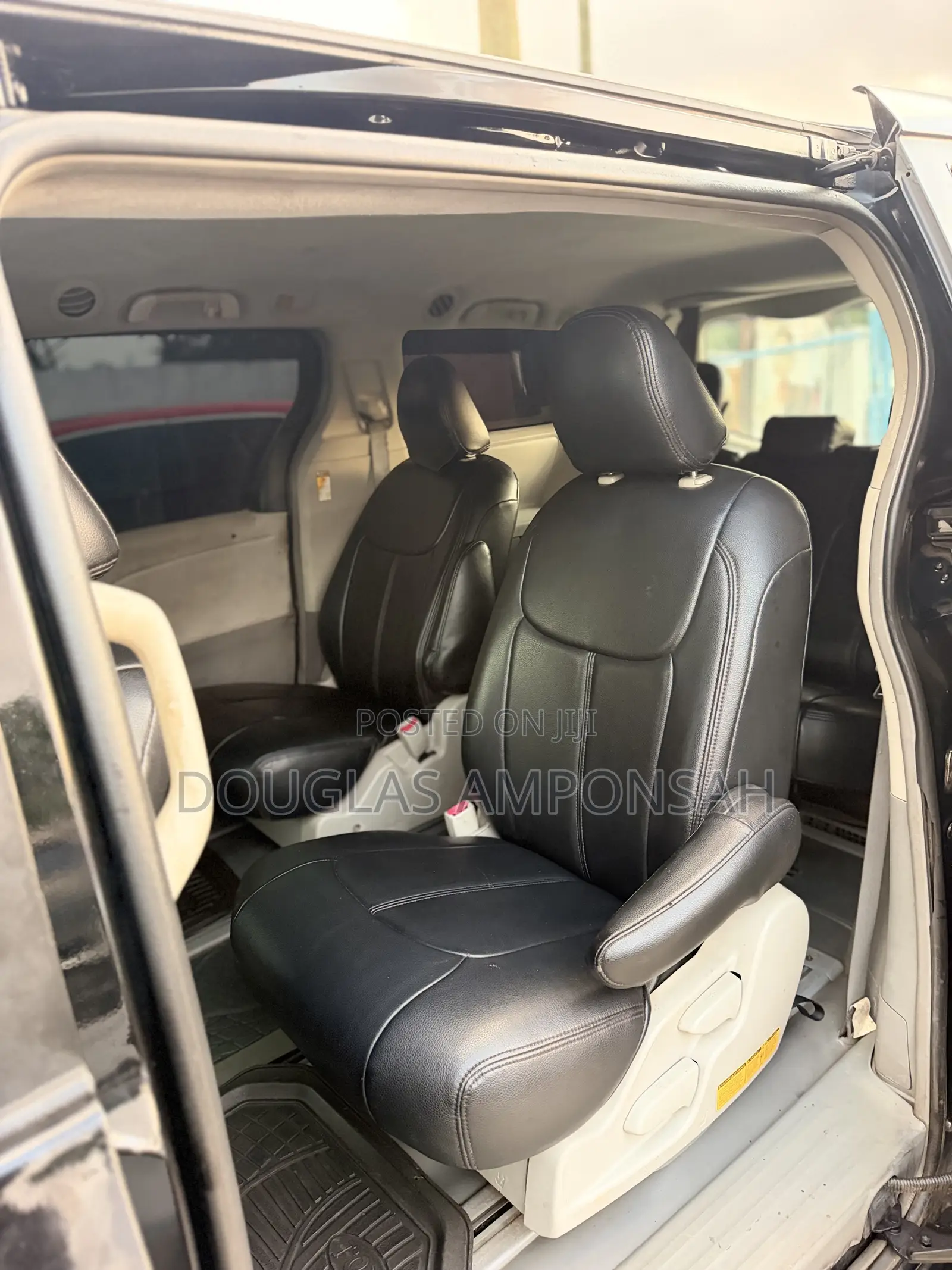Toyota Sienna 2014 Black