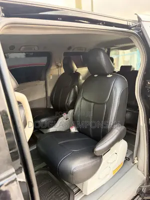 Toyota Sienna 2014 Black