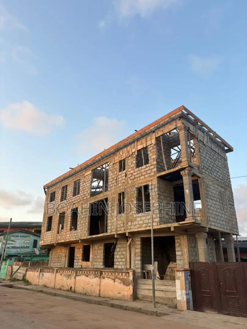 2bdrm Apartment in Market for rent