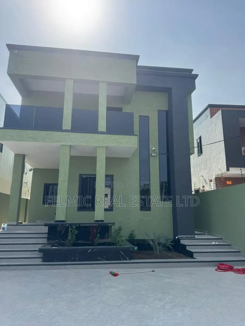 4bdrm Duplex in Felmic Real Estate, Unity Closed for sale