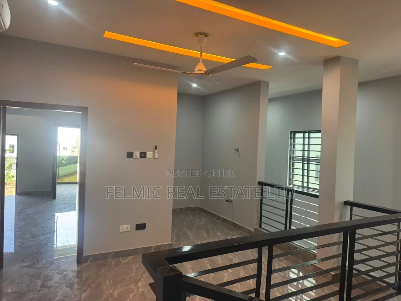 4bdrm Duplex in Felmic Real Estate, Unity Closed for sale