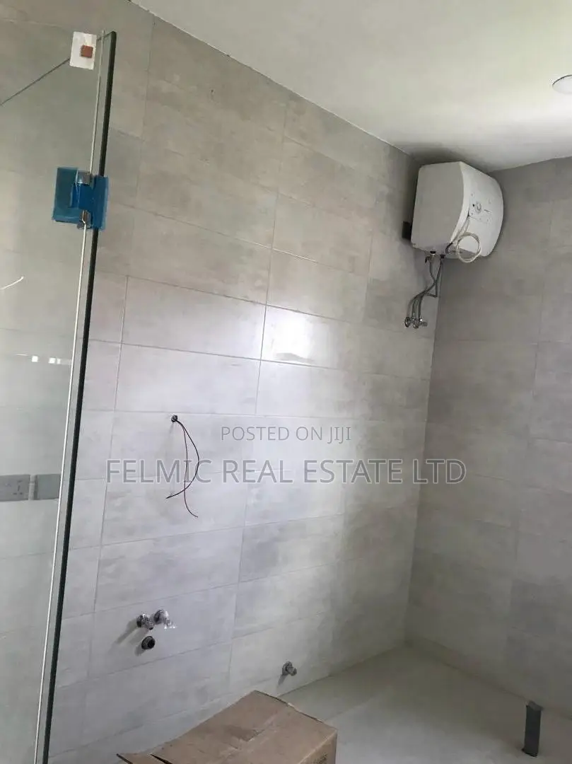 4bdrm Duplex in Felmic Real Estate, Pillar 2 for sale