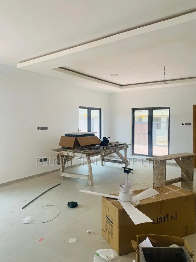 4bdrm Duplex in Felmic Real Estate, Pillar 2 for sale