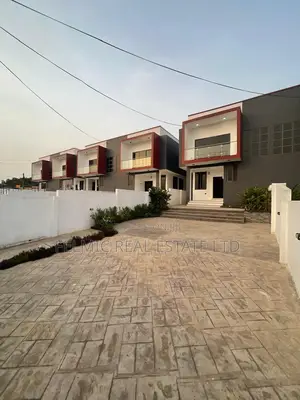4bdrm Duplex in Felmic Real Estate, Pokuase for sale
