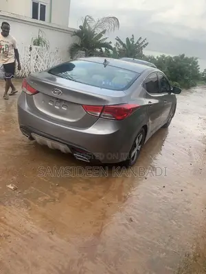 Hyundai Elantra GLS Sedan FWD (1.8L 4cyl 6M) 2013 Gray