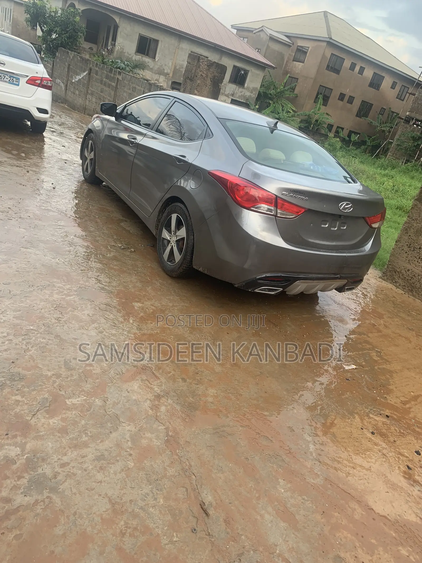 Hyundai Elantra GLS Sedan FWD (1.8L 4cyl 6M) 2013 Gray