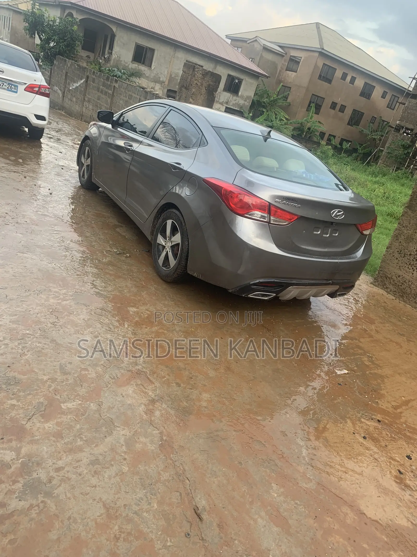 Hyundai Elantra GLS Sedan FWD (1.8L 4cyl 6M) 2013 Gray