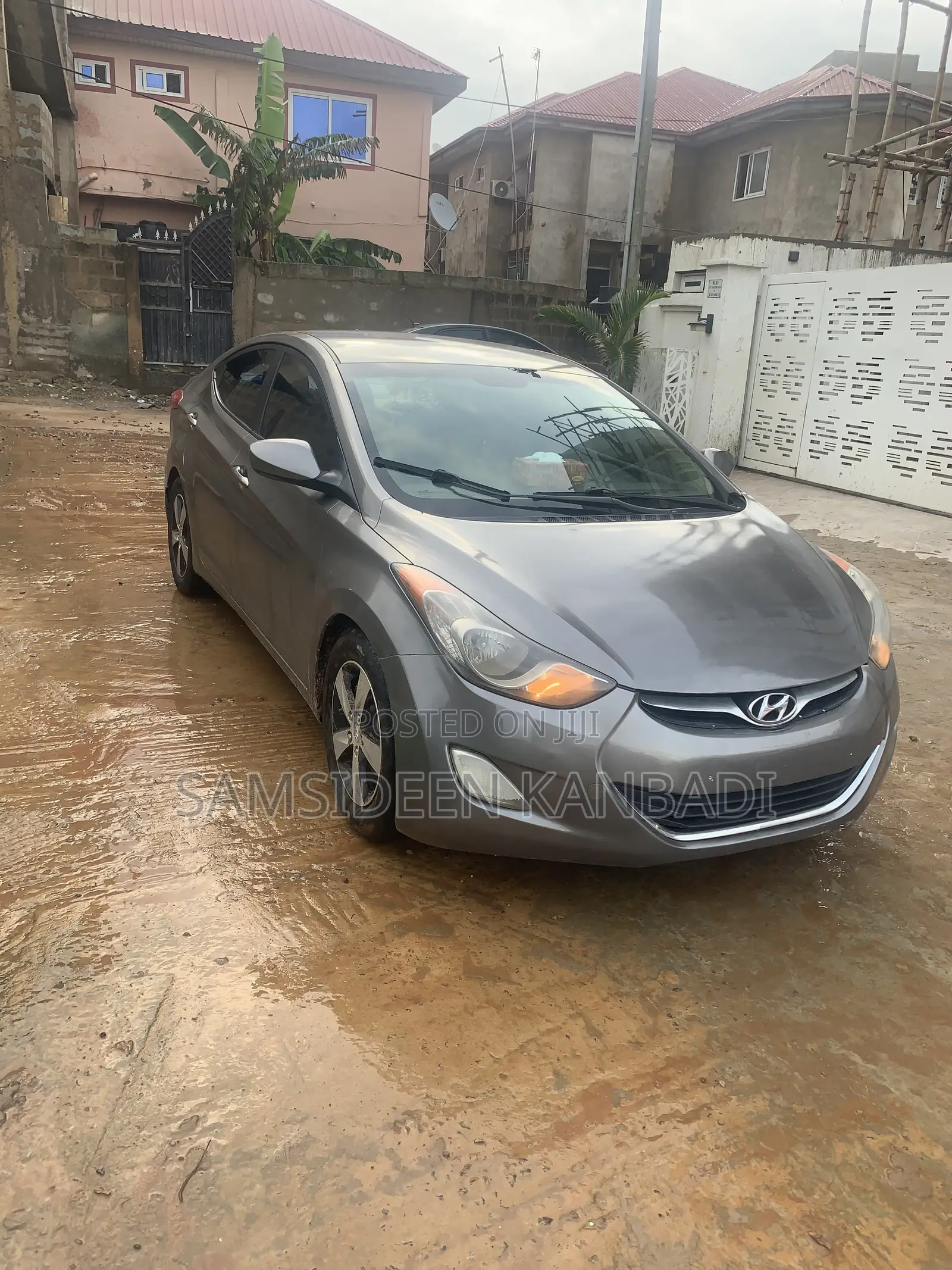 Hyundai Elantra GLS Sedan FWD (1.8L 4cyl 6M) 2013 Gray