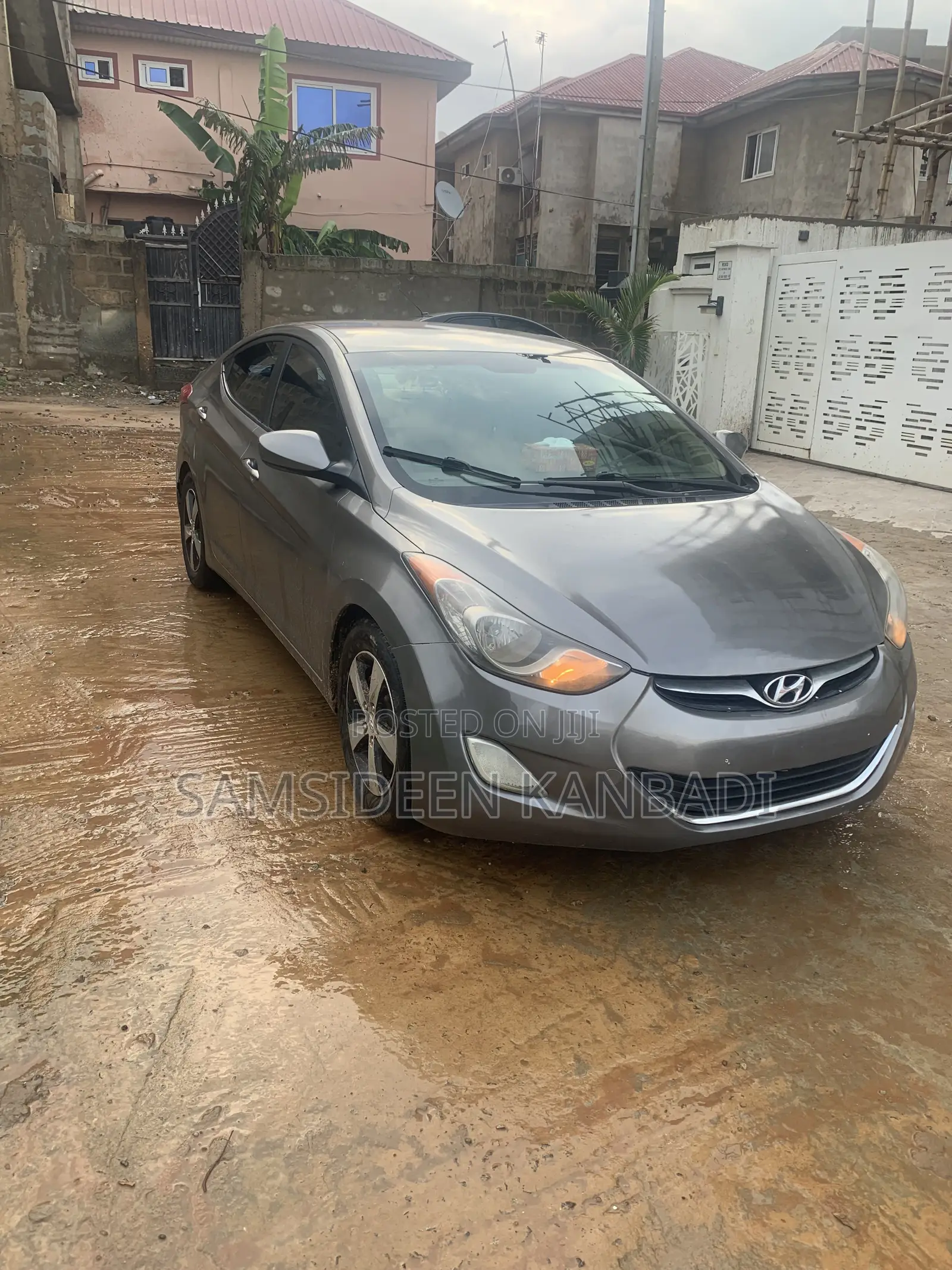 Hyundai Elantra GLS Sedan FWD (1.8L 4cyl 6M) 2013 Gray