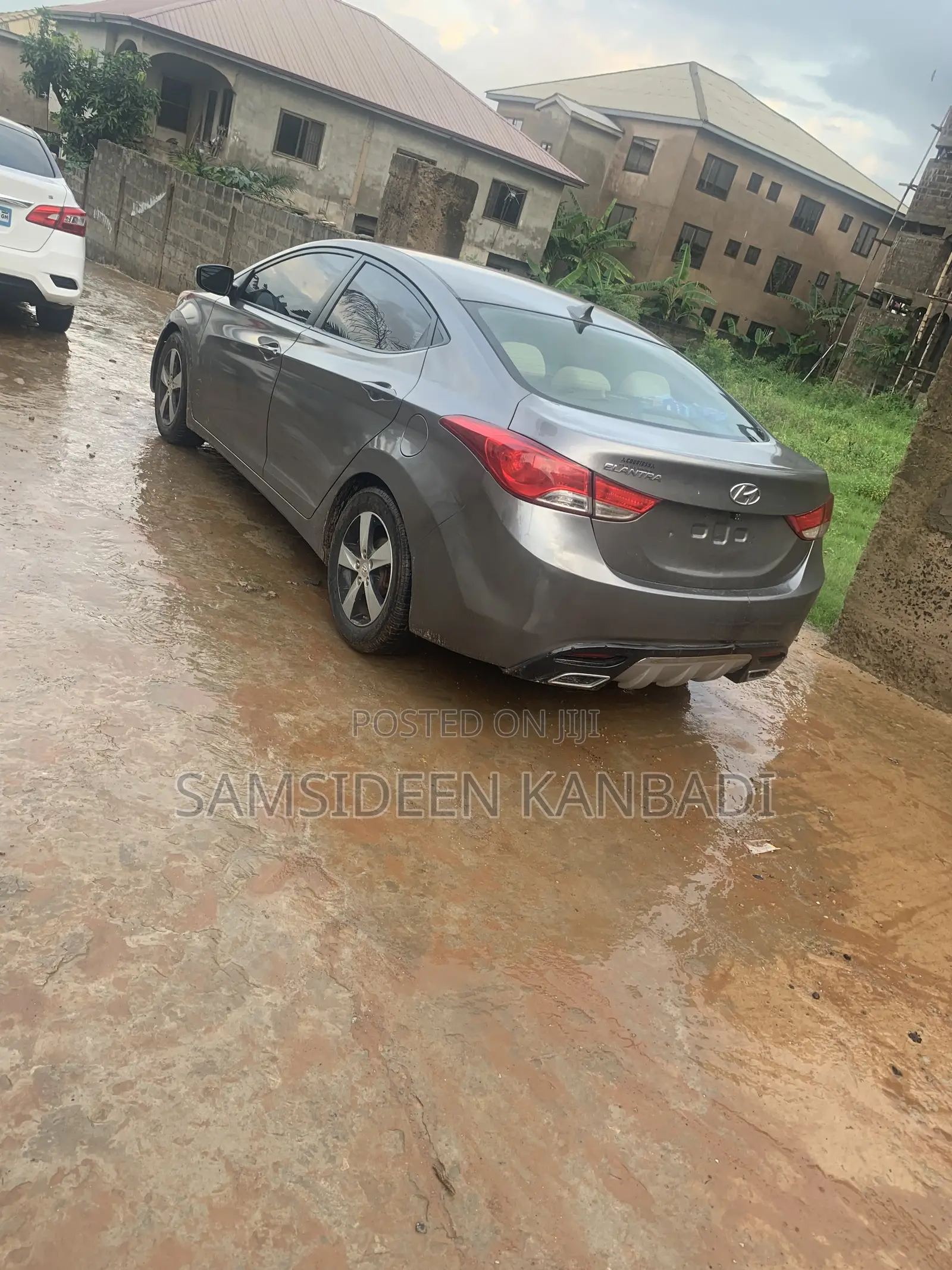 Hyundai Elantra GLS Sedan FWD (1.8L 4cyl 6M) 2013 Gray