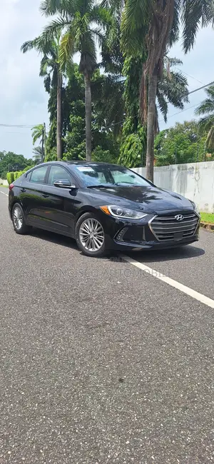 Hyundai Elantra Limited Sedan FWD (2.0L 4cyl 6A) 2017 Black