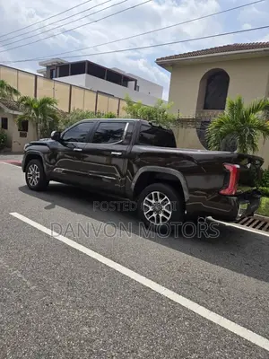 Toyota Tundra 1794 Edition CrewMax 4WD SB w/6.5' Bed (Hybrid) 2025
