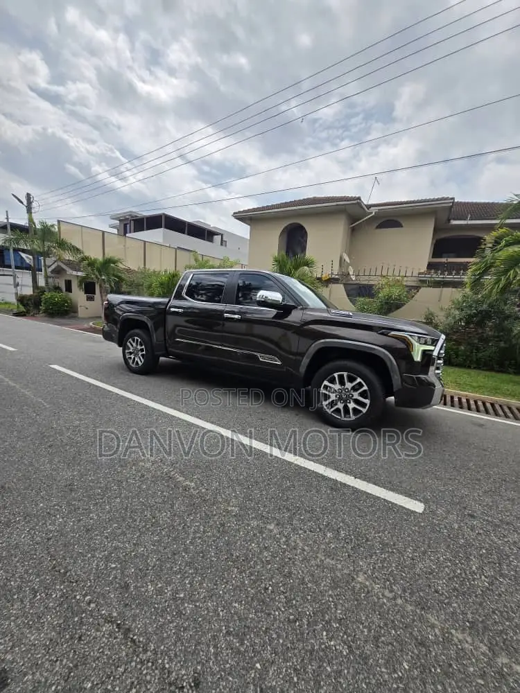 Toyota Tundra 1794 Edition CrewMax 4WD SB w/6.5' Bed (Hybrid) 2025