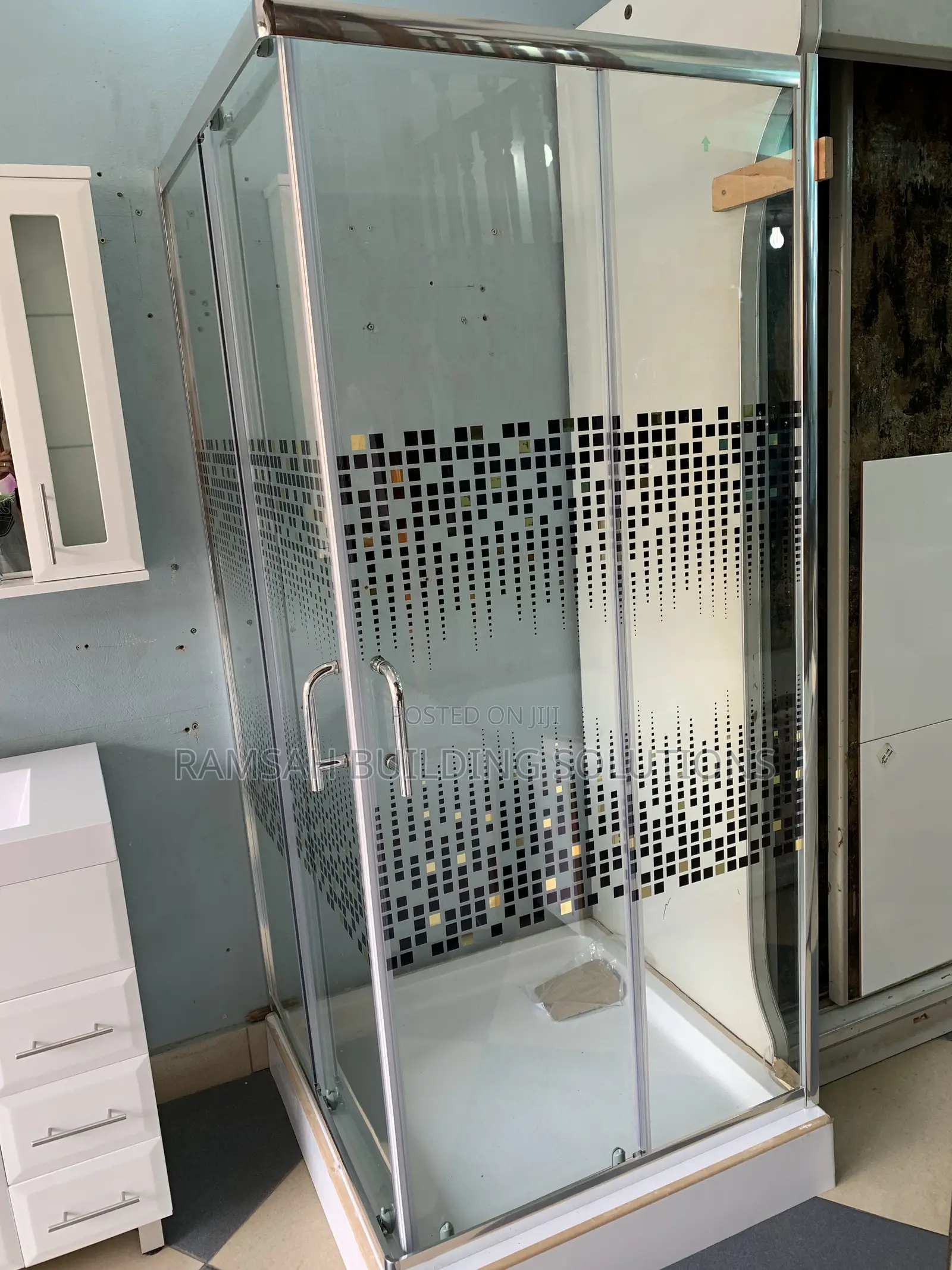 Premium Glass Shower Cubicle – Modern Bathroom Enclosure