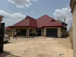 5bdrm House in Kwadaso Yabi, Kumasi Metropolitan for sale