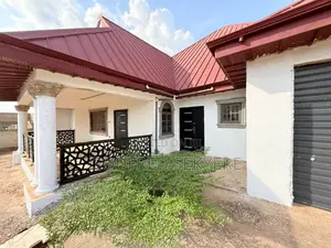 5bdrm House in Kwadaso Yabi, Kumasi Metropolitan for sale