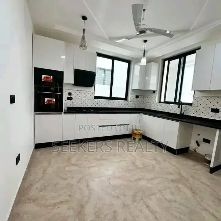 4bdrm House in Seekers Realty, Accra Metropolitan for sale