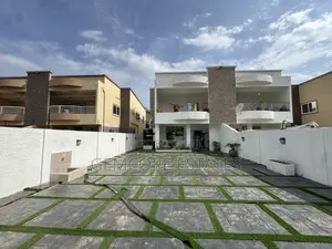 3bdrm Townhouse / Terrace in School Junction, Ashaley Botwe for rent
