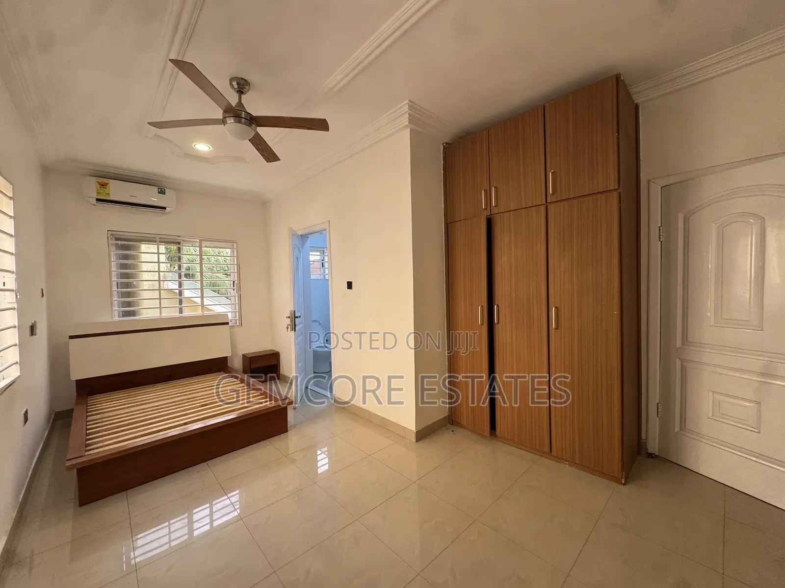 3bdrm Townhouse / Terrace in School Junction, Ashaley Botwe for rent