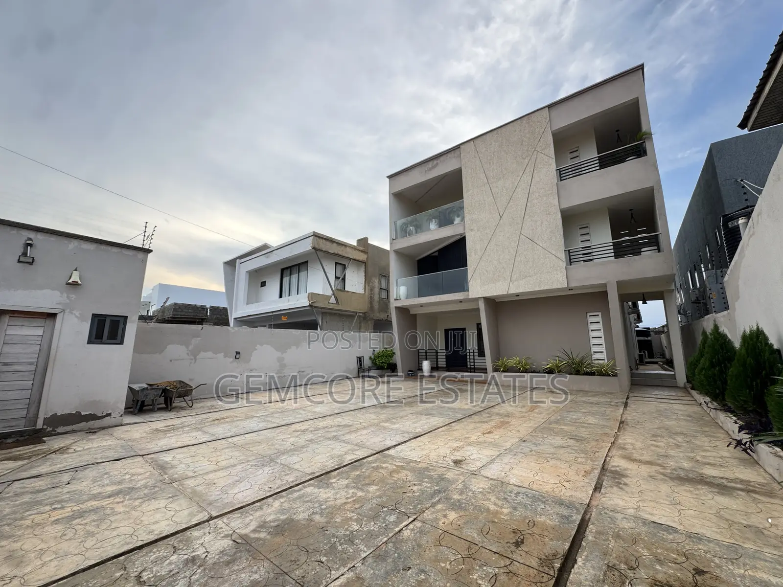2bdrm Apartment in East Legon Hills, Ashaley Botwe for rent