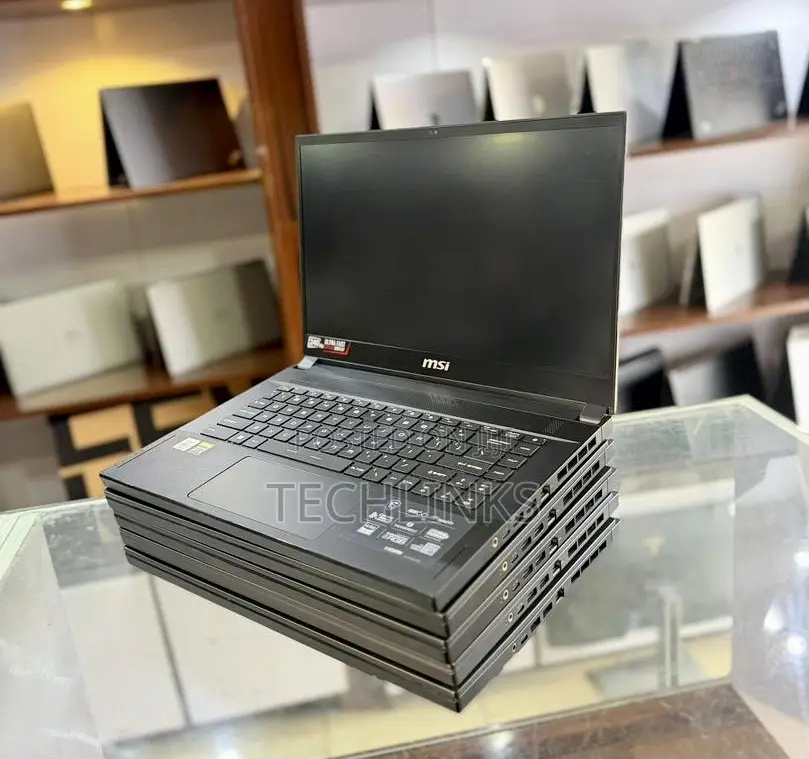 Laptop MSI GS66 Stealth 10SGS 16GB Intel Core i7 SSD 256GB