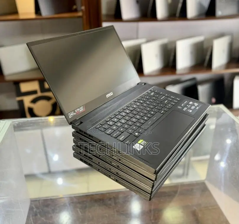 Laptop MSI GS66 Stealth 10SGS 16GB Intel Core i7 SSD 256GB