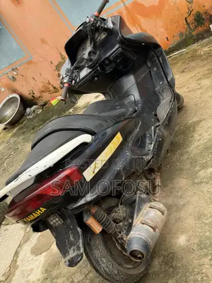 Yamaha Majesty 2015 Black