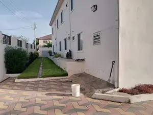 20bdrm Apartment in Sefdard Properties, Adenta for sale
