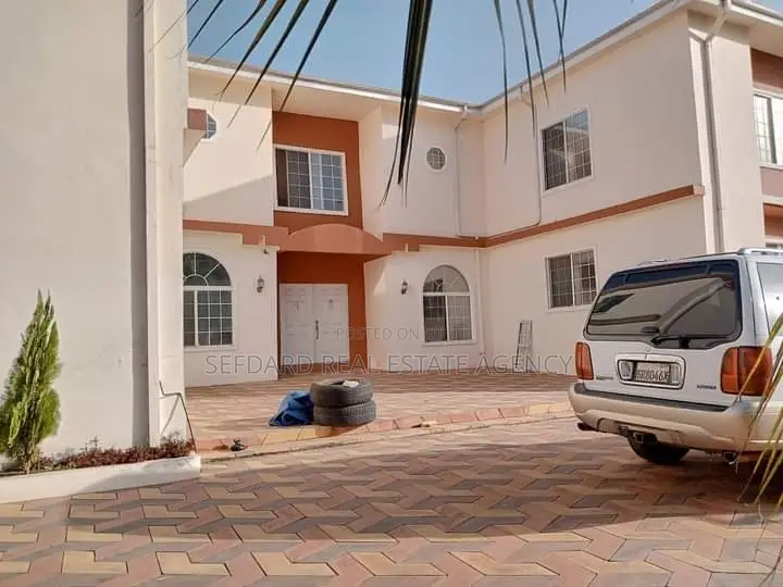20bdrm Apartment in Sefdard Properties, Adenta for sale