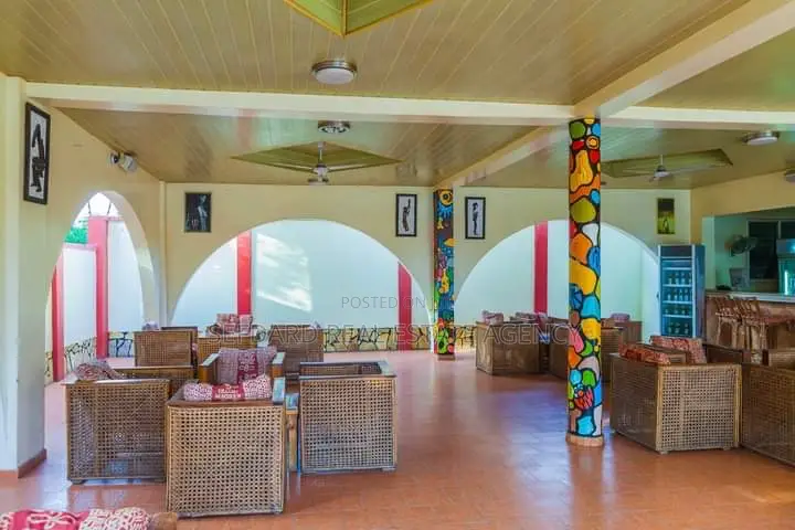 Hotel for Sale – Tema Community 5