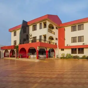 Hotel for Sale – Tema Community 5