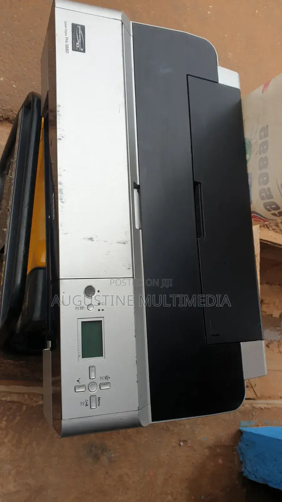 Epson Stylus Pro 3880 With No Cartridges